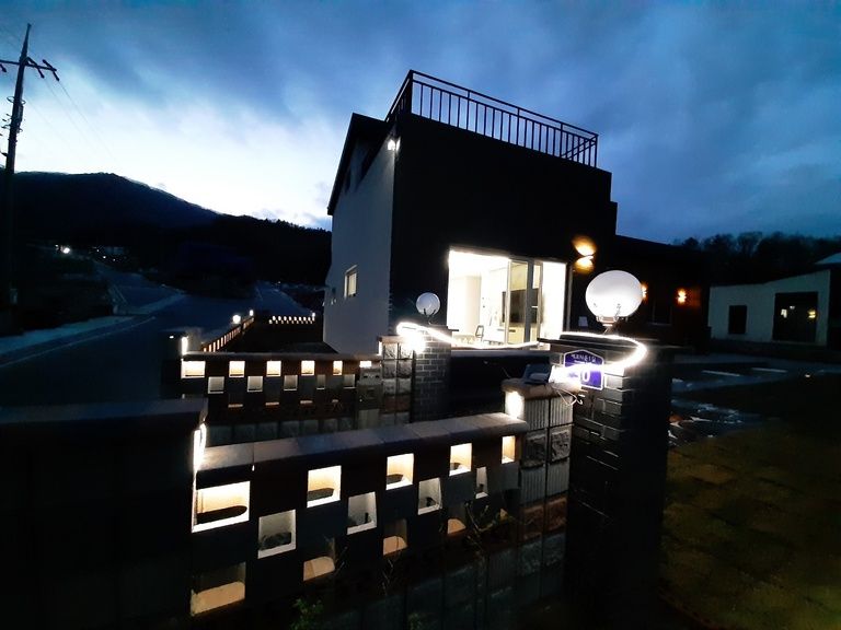 [경북 김천] LED 담장으로 주변을 환하게