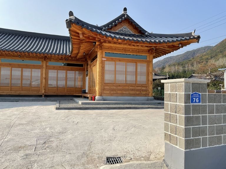 #26 한옥기와에도 잘어울리는 안정적인 풍경벽돌 사고석(담양 월산현장)